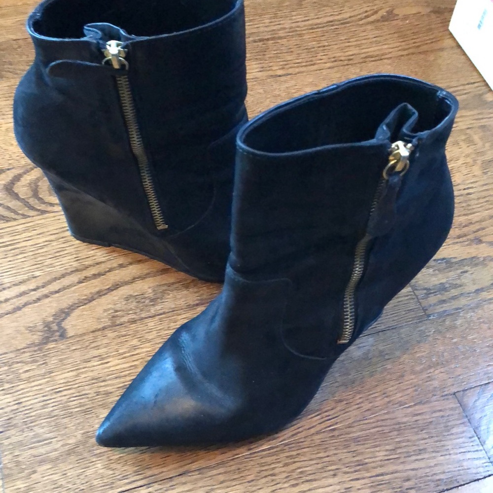 Good used condition Steve Madden black wedge boots